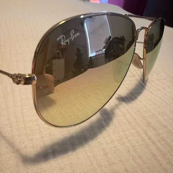 Ray Ban Gold aviators - Picture 5 of 5